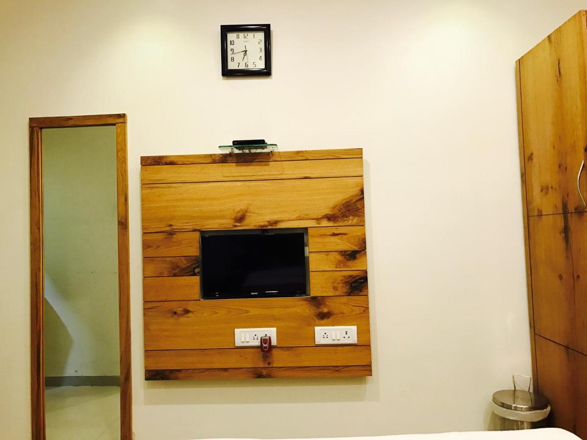 Hotel Grandeur-Near Mumbai International Airport Exterior foto