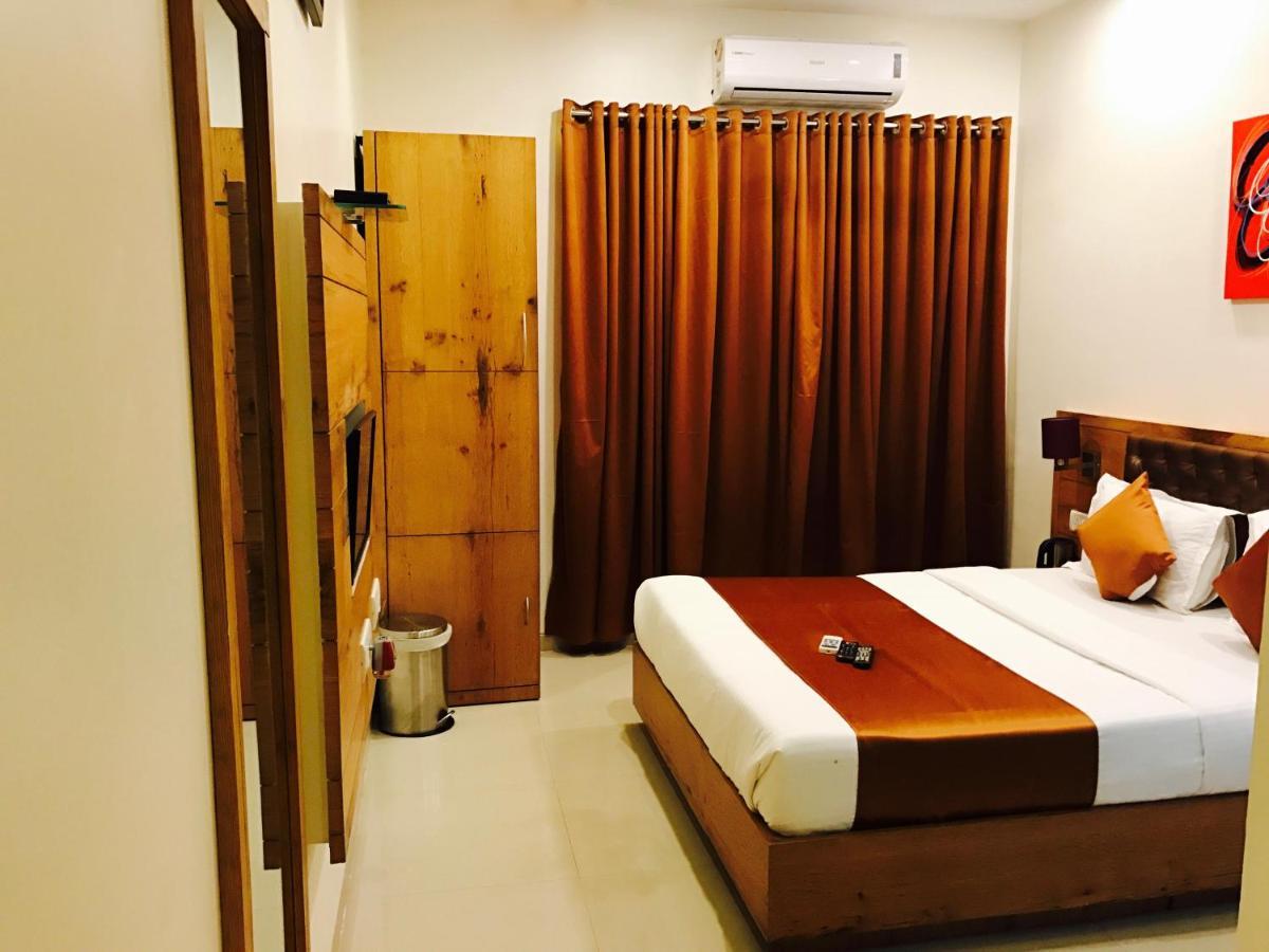 Hotel Grandeur-Near Mumbai International Airport Exterior foto