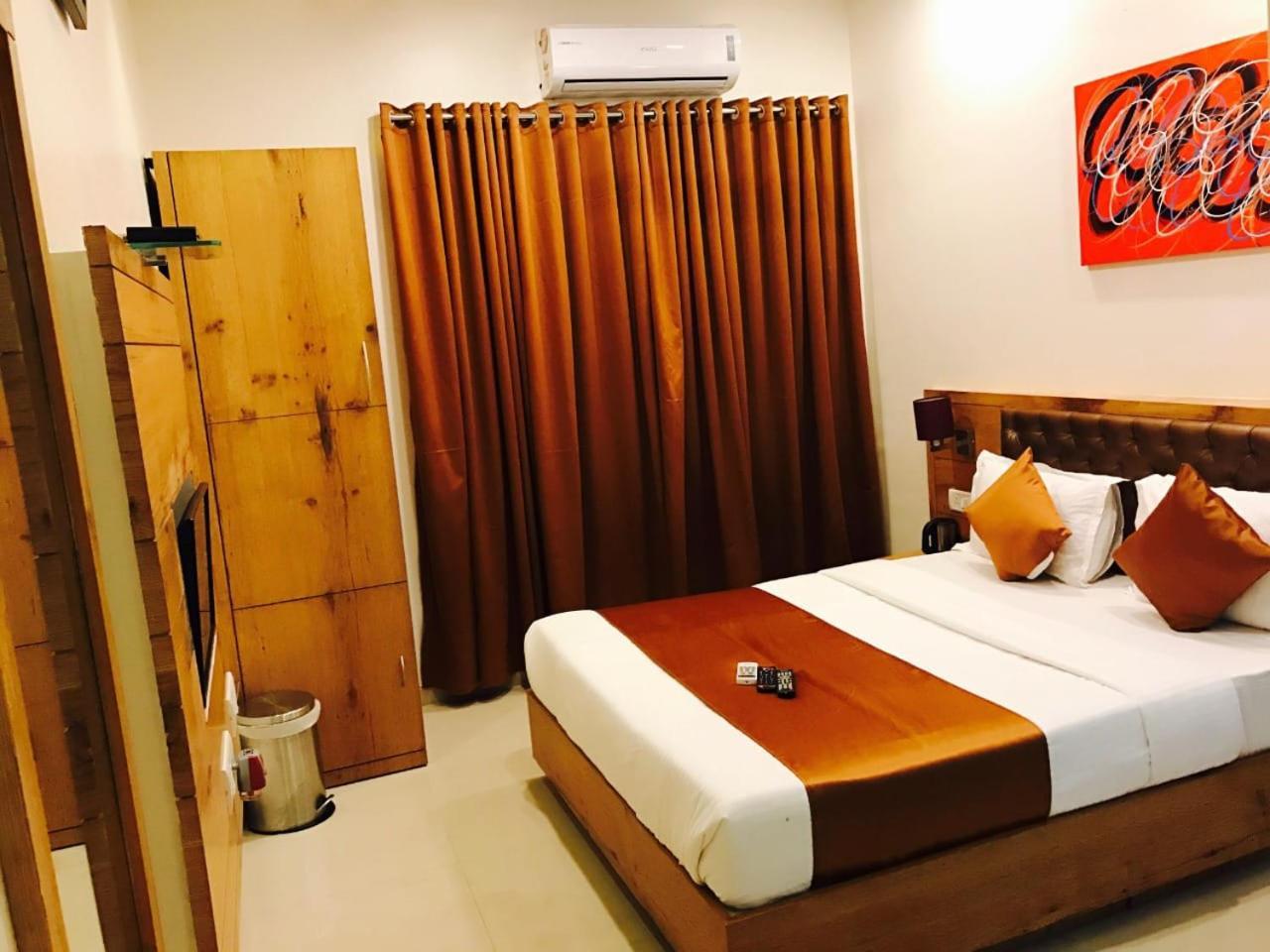 Hotel Grandeur-Near Mumbai International Airport Exterior foto